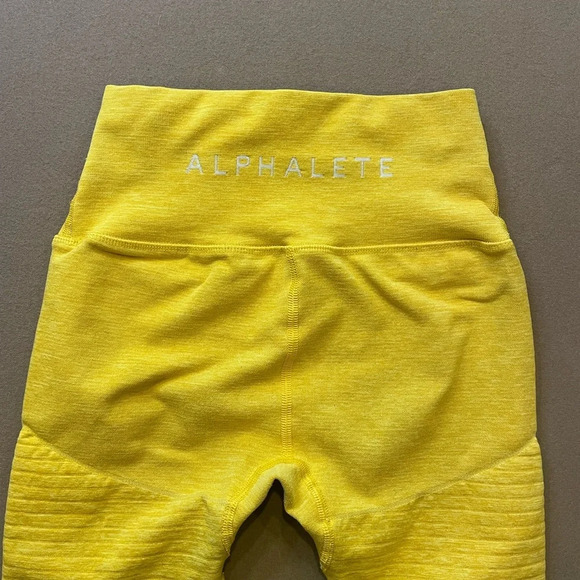 Alphalete Yellow Leggings Size Small - Picture 5 of 12
